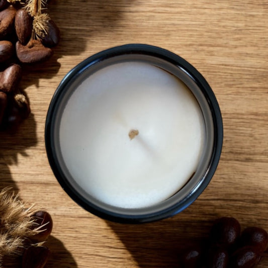Bougie végétale parfumée "Fève tonka"