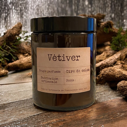 Vetiver scented candle